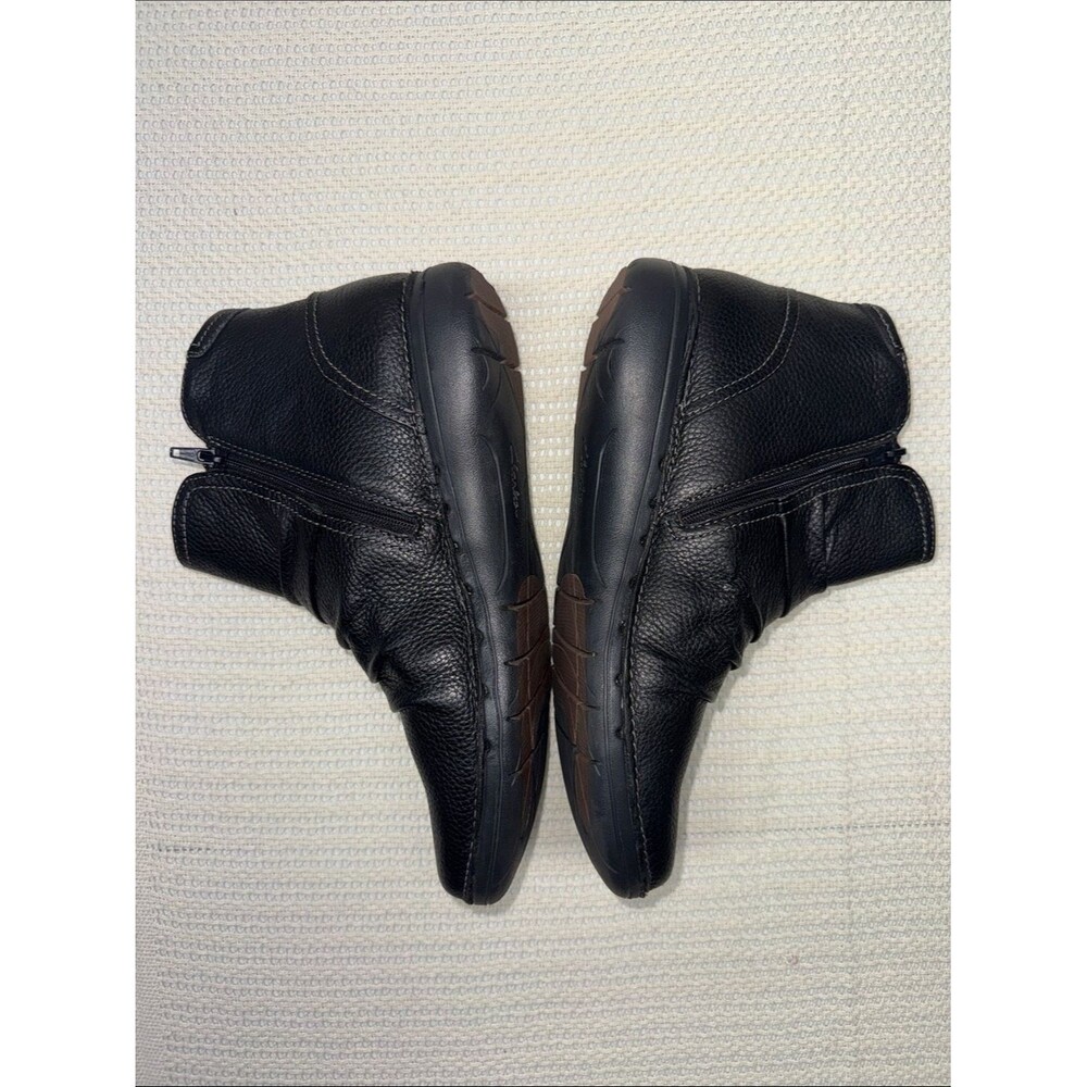Clarks Unstructured Black Leather Ankle Boot Woman's 11 - Picture 4 of 9